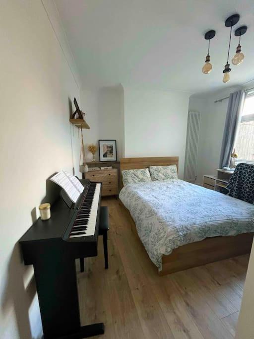 Cosy Flat In Burgess Hill, Sussex Apartment Exterior foto